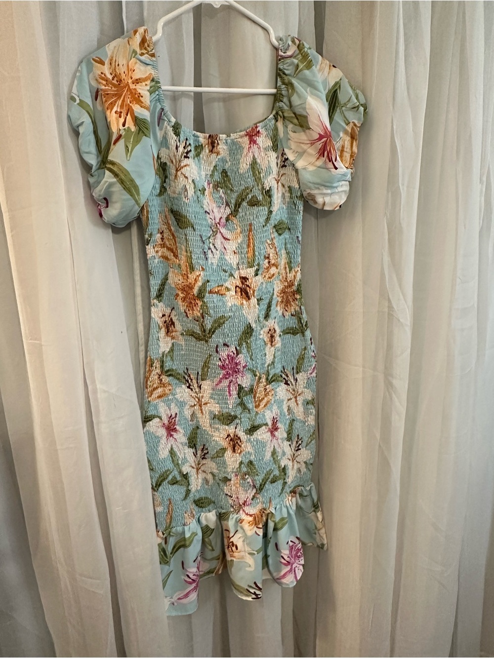 Pretty Garden Floral Puff-Sleeve Smocked Midi Dress - Light Blue